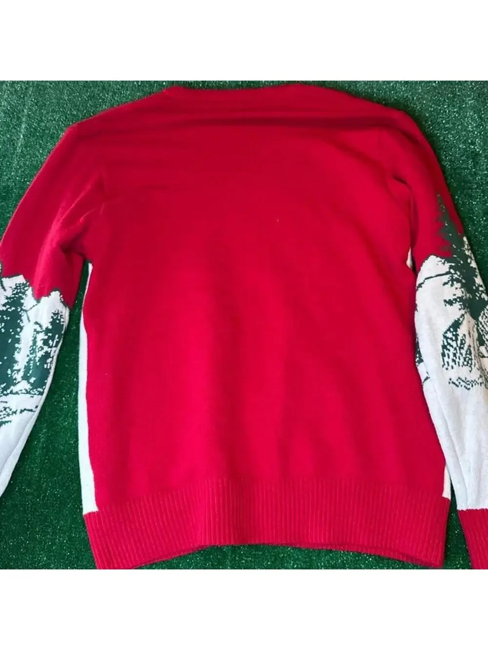 Peanuts Snoopy skiing Christmas Holiday sweater